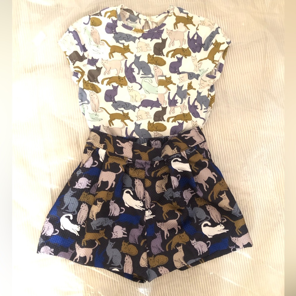 H&M kitty cat print top and bottom set